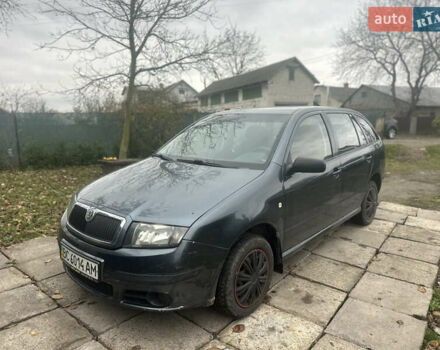 Серый Шкода Фабия, объемом двигателя 1.2 л и пробегом 217 тыс. км за 2950 $, фото 1 на Automoto.ua