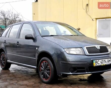 Серый Шкода Фабия, объемом двигателя 1.2 л и пробегом 255 тыс. км за 3200 $, фото 1 на Automoto.ua