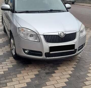 Серый Шкода Фабия, объемом двигателя 1.39 л и пробегом 145 тыс. км за 4500 $, фото 1 на Automoto.ua