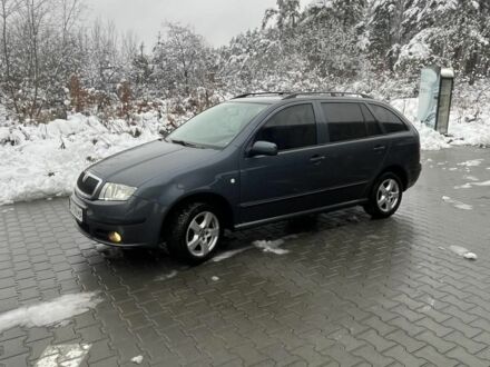 Серый Шкода Фабия, объемом двигателя 1.4 л и пробегом 250 тыс. км за 5200 $, фото 1 на Automoto.ua
