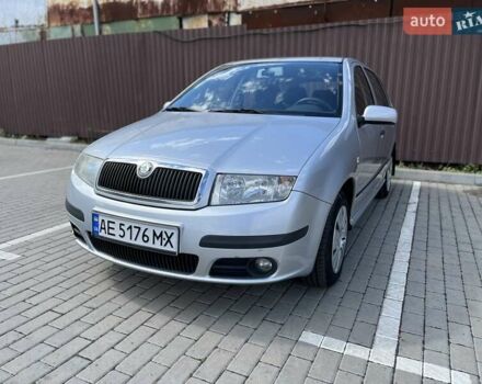Серый Шкода Фабия, объемом двигателя 1.42 л и пробегом 241 тыс. км за 3800 $, фото 1 на Automoto.ua