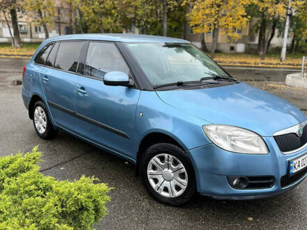 Шкода Фабия 2008 в Киеве на Automoto.ua Серый Шкода Фабия, объемом двигателя 1.39 л и пробегом 274 тыс. км за 4700 $, фото 1 на Automoto.ua