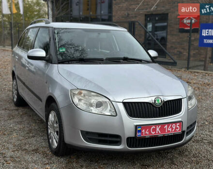 Сірий Шкода Фабія, об'ємом двигуна 1.39 л та пробігом 227 тис. км за 5500 $, фото 1 на Automoto.ua
