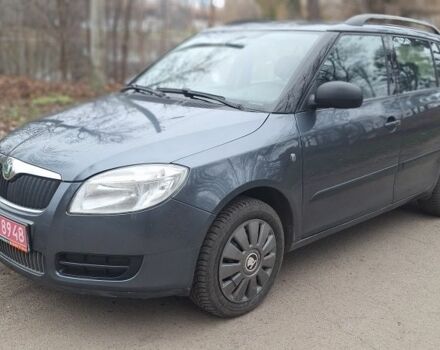 Серый Шкода Фабия, объемом двигателя 0 л и пробегом 220 тыс. км за 5500 $, фото 1 на Automoto.ua