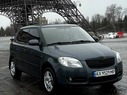 Серый Шкода Фабия, объемом двигателя 1.39 л и пробегом 69 тыс. км за 6150 $, фото 1 на Automoto.ua