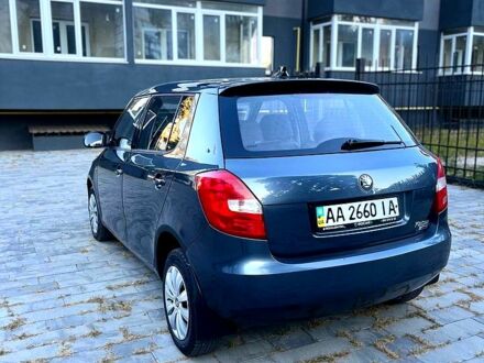 Шкода Фабія 2008 у Ахтырке на Automoto.ua Сірий Шкода Фабія, об'ємом двигуна 1.6 л та пробігом 253 тис. км за 6300 $, фото 1 на Automoto.ua