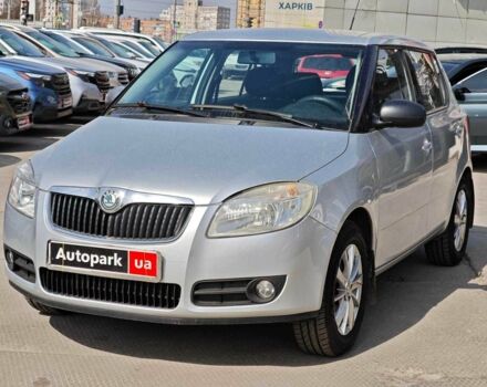 Серый Шкода Фабия, объемом двигателя 1.4 л и пробегом 214 тыс. км за 3990 $, фото 1 на Automoto.ua