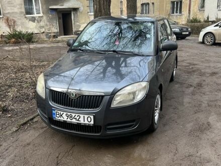 Шкода Фабия 2008 в Львове на Automoto.ua Серый Шкода Фабия, объемом двигателя 1.2 л и пробегом 220 тыс. км за 4400 $, фото 1 на Automoto.ua