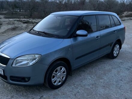 Серый Шкода Фабия, объемом двигателя 1.4 л и пробегом 201 тыс. км за 4500 $, фото 1 на Automoto.ua