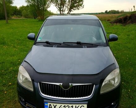 Серый Шкода Фабия, объемом двигателя 1.2 л и пробегом 260 тыс. км за 4000 $, фото 1 на Automoto.ua