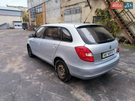 Серый Шкода Фабия, объемом двигателя 1.39 л и пробегом 147 тыс. км за 5200 $, фото 1 на Automoto.ua