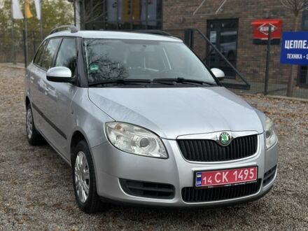 Сірий Шкода Фабія, об'ємом двигуна 1.4 л та пробігом 227 тис. км за 5500 $, фото 1 на Automoto.ua