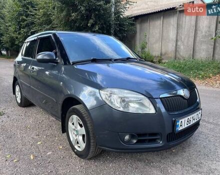 Сірий Шкода Фабія, об'ємом двигуна 1.4 л та пробігом 200 тис. км за 4400 $, фото 1 на Automoto.ua