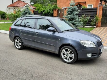 Серый Шкода Фабия, объемом двигателя 1.6 л и пробегом 180 тыс. км за 6500 $, фото 1 на Automoto.ua