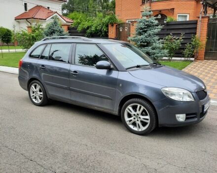 Серый Шкода Фабия, объемом двигателя 1.6 л и пробегом 180 тыс. км за 6500 $, фото 1 на Automoto.ua