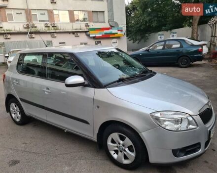 Сірий Шкода Фабія, об'ємом двигуна 1.6 л та пробігом 130 тис. км за 6000 $, фото 1 на Automoto.ua