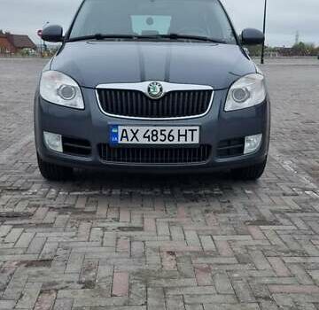Сірий Шкода Фабія, об'ємом двигуна 1.6 л та пробігом 245 тис. км за 5600 $, фото 1 на Automoto.ua