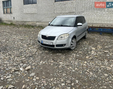 Шкода Фабия 2008 в Рахове на Automoto.ua Серый Шкода Фабия, объемом двигателя 1.39 л и пробегом 377 тыс. км за 4300 $, фото 1 на Automoto.ua