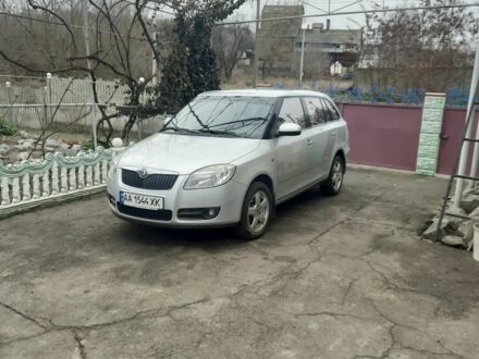 Шкода Фабія 2008 у Києві на Automoto.ua Сірий Шкода Фабія, об'ємом двигуна 1.4 л та пробігом 200 тис. км за 5100 $, фото 1 на Automoto.ua