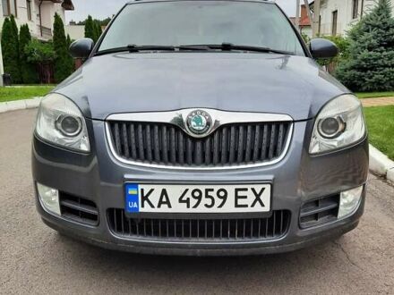 Сірий Шкода Фабія, об'ємом двигуна 1.6 л та пробігом 180 тис. км за 6500 $, фото 1 на Automoto.ua