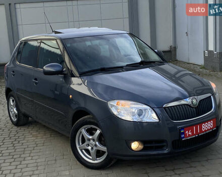 Шкода Фабия 2008 в Самборе на Automoto.ua Серый Шкода Фабия, объемом двигателя 1.6 л и пробегом 220 тыс. км за 7199 $, фото 1 на Automoto.ua