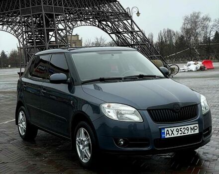 Серый Шкода Фабия, объемом двигателя 1.4 л и пробегом 69 тыс. км за 6150 $, фото 1 на Automoto.ua