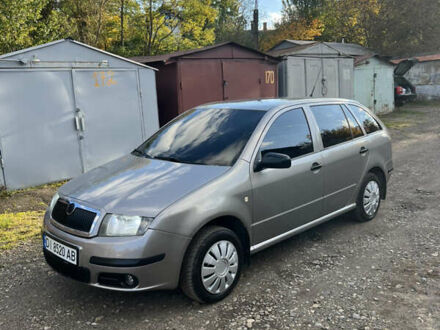 Шкода Фабия 2008 в Черновцах на Automoto.ua Серый Шкода Фабия, объемом двигателя 1.2 л и пробегом 295 тыс. км за 3399 $, фото 1 на Automoto.ua