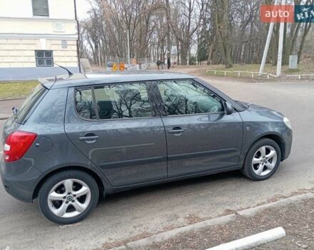 Серый Шкода Фабия, объемом двигателя 1.4 л и пробегом 188 тыс. км за 5950 $, фото 1 на Automoto.ua