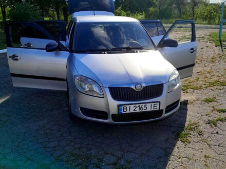 Шкода Фабия 2008 в Харькове на Automoto.ua Серый Шкода Фабия, объемом двигателя 1.2 л и пробегом 230 тыс. км за 4500 $, фото 1 на Automoto.ua
