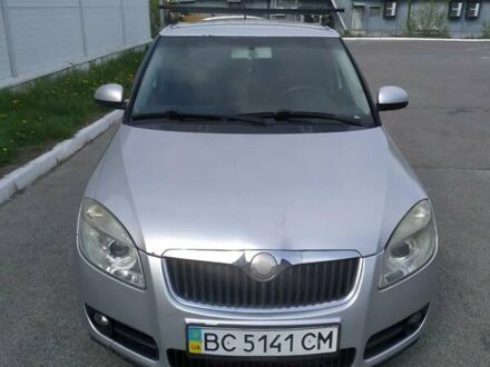 Серый Шкода Фабия, объемом двигателя 1.4 л и пробегом 210 тыс. км за 3900 $, фото 1 на Automoto.ua