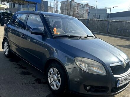 Шкода Фабия 2008 в Чернигове на Automoto.ua Серый Шкода Фабия, объемом двигателя 1.4 л и пробегом 218 тыс. км за 4000 $, фото 1 на Automoto.ua