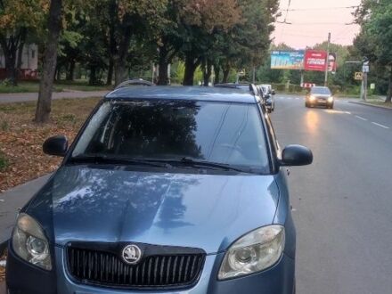 Шкода Фабия 2008 в Чернигове на Automoto.ua Серый Шкода Фабия, объемом двигателя 1.2 л и пробегом 307 тыс. км за 3800 $, фото 1 на Automoto.ua