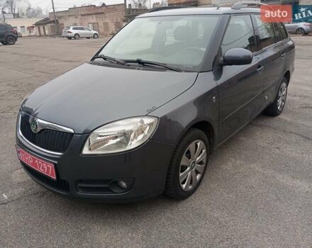 Серый Шкода Фабия, объемом двигателя 1.4 л и пробегом 174 тыс. км за 5500 $, фото 1 на Automoto.ua