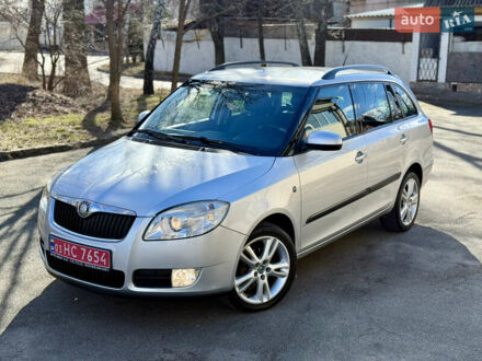 Шкода Фабия 2009 в Чернигове на Automoto.ua Серый Шкода Фабия, объемом двигателя 1.4 л и пробегом 179 тыс. км за 6200 $, фото 1 на Automoto.ua
