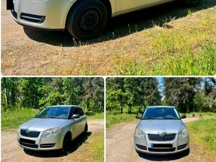 Шкода Фабия 2009 в Киеве на Automoto.ua Серый Шкода Фабия, объемом двигателя 12 л и пробегом 420 тыс. км за 3800 $, фото 1 на Automoto.ua
