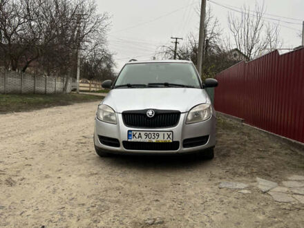 Сірий Шкода Фабія, об'ємом двигуна 1.2 л та пробігом 222 тис. км за 3500 $, фото 1 на Automoto.ua