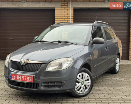 Серый Шкода Фабия, объемом двигателя 1.39 л и пробегом 240 тыс. км за 5400 $, фото 1 на Automoto.ua
