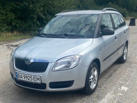 Серый Шкода Фабия, объемом двигателя 1.2 л и пробегом 213 тыс. км за 4300 $, фото 1 на Automoto.ua