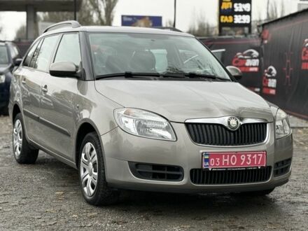 Серый Шкода Фабия, объемом двигателя 1.6 л и пробегом 112 тыс. км за 7300 $, фото 1 на Automoto.ua