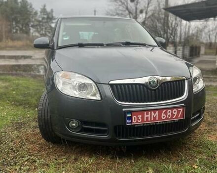 Серый Шкода Фабия, объемом двигателя 1.6 л и пробегом 187 тыс. км за 6570 $, фото 1 на Automoto.ua