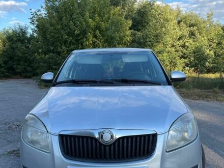 Сірий Шкода Фабія, об'ємом двигуна 1.4 л та пробігом 230 тис. км за 5200 $, фото 1 на Automoto.ua