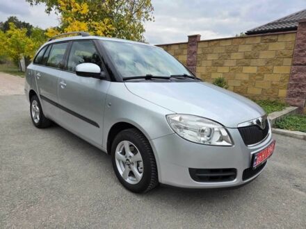 Серый Шкода Фабия, объемом двигателя 1.4 л и пробегом 172 тыс. км за 6550 $, фото 1 на Automoto.ua