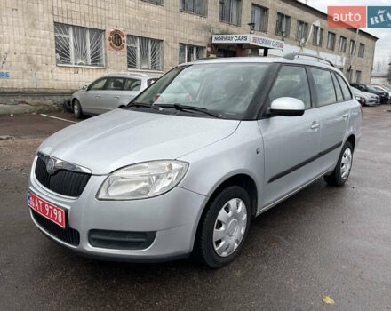 Сірий Шкода Фабія, об'ємом двигуна 1.4 л та пробігом 196 тис. км за 5600 $, фото 1 на Automoto.ua