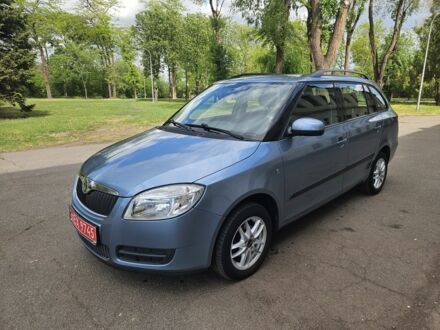 Шкода Фабия 2009 в Кривом Роге на Automoto.ua Серый Шкода Фабия, объемом двигателя 1.4 л и пробегом 223 тыс. км за 6500 $, фото 1 на Automoto.ua