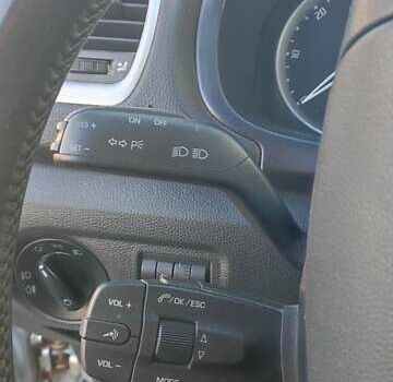 Сірий Шкода Фабія, об'ємом двигуна 1.42 л та пробігом 301 тис. км за 4750 $, фото 1 на Automoto.ua