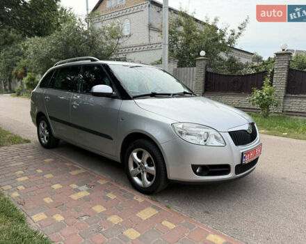Сірий Шкода Фабія, об'ємом двигуна 1.6 л та пробігом 211 тис. км за 6500 $, фото 1 на Automoto.ua