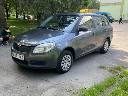 Шкода Фабія 2009 у Рівному на Automoto.ua Сірий Шкода Фабія, об'ємом двигуна 1.2 л та пробігом 224 тис. км за 3250 $, фото 1 на Automoto.ua