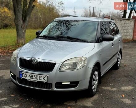 Серый Шкода Фабия, объемом двигателя 1.39 л и пробегом 150 тыс. км за 5300 $, фото 1 на Automoto.ua