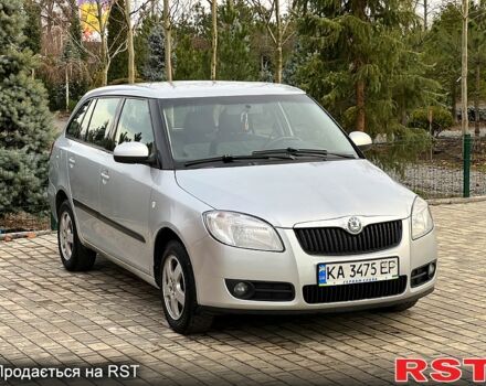 Серый Шкода Фабия, объемом двигателя 1.4 л и пробегом 187 тыс. км за 4150 $, фото 1 на Automoto.ua