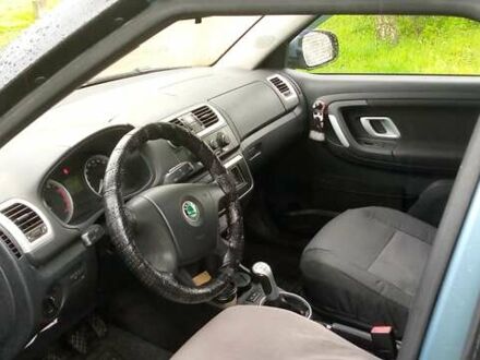 Шкода Фабия 2009 в Киеве на Automoto.ua Серый Шкода Фабия, объемом двигателя 1.39 л и пробегом 180 тыс. км за 6630 $, фото 1 на Automoto.ua